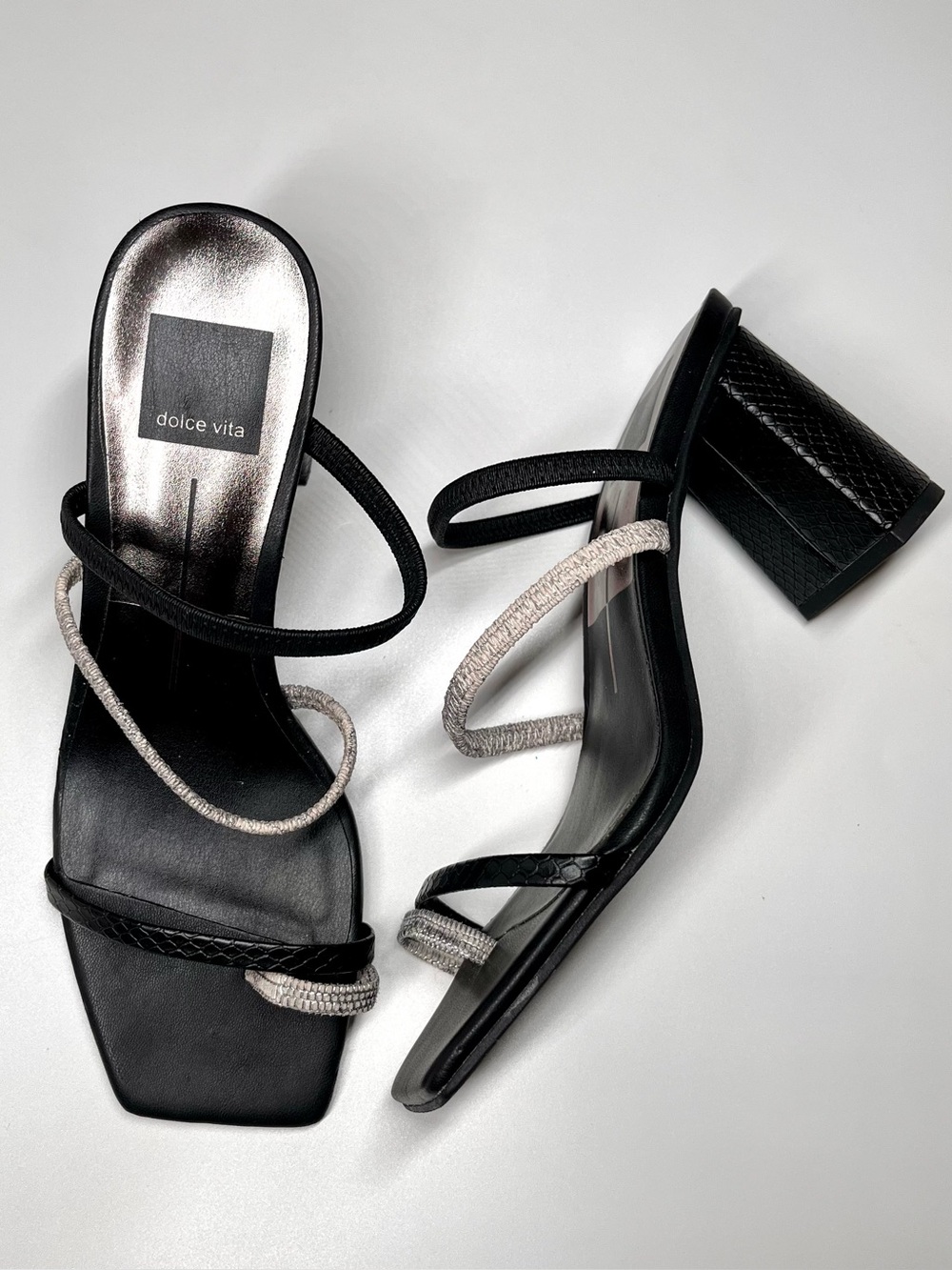 Brand New Dolce Vita Black Strappy Block Heel Sandals Metallic Silver Size 7